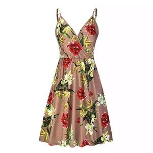 Floral spring dress with interior pockets